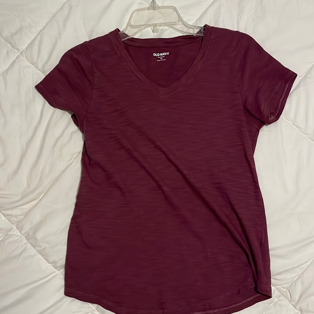Old navy tee